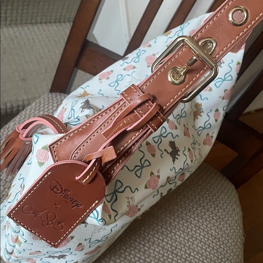 Disney Dooney & Bourke Aristocats Hobo Shoulder Bag - Picture 3 of 9